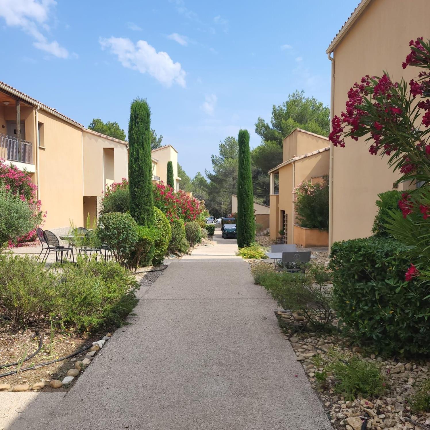 La Calade Apartment ลีล-ซูร์-ลา-ซอร์ก ภายนอก รูปภาพ